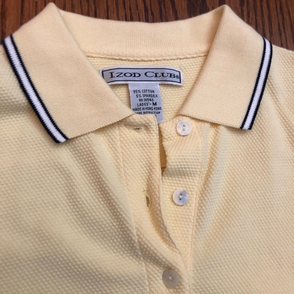 🟢Yellow shirt